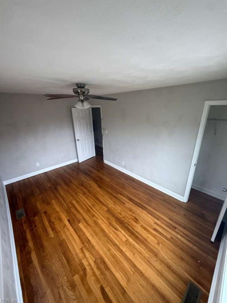 Photo 10 of 26 residential for sale in Portsmouth virginia