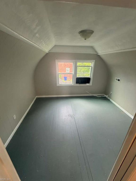 Photo 14 of 26 residential for sale in Portsmouth virginia