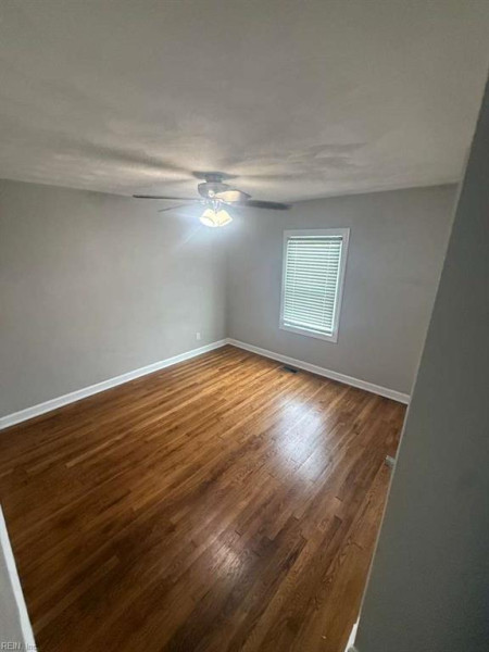 Photo 7 of 26 residential for sale in Portsmouth virginia