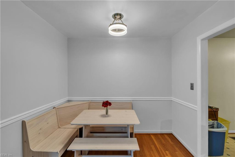 Photo 10 of 40 residential for sale in Hampton virginia