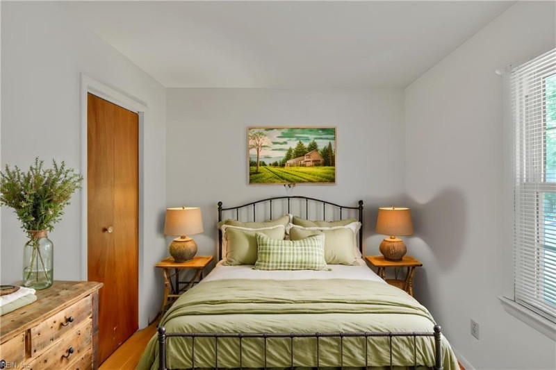 Photo 22 of 40 residential for sale in Hampton virginia