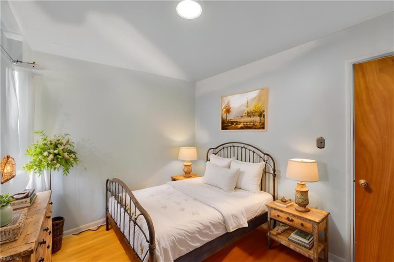 Photo 27 of 40 residential for sale in Hampton virginia