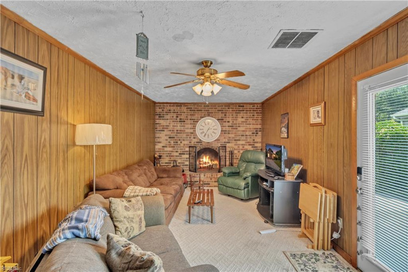Photo 31 of 40 residential for sale in Hampton virginia