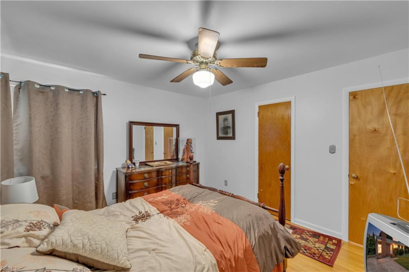 Photo 37 of 40 residential for sale in Hampton virginia
