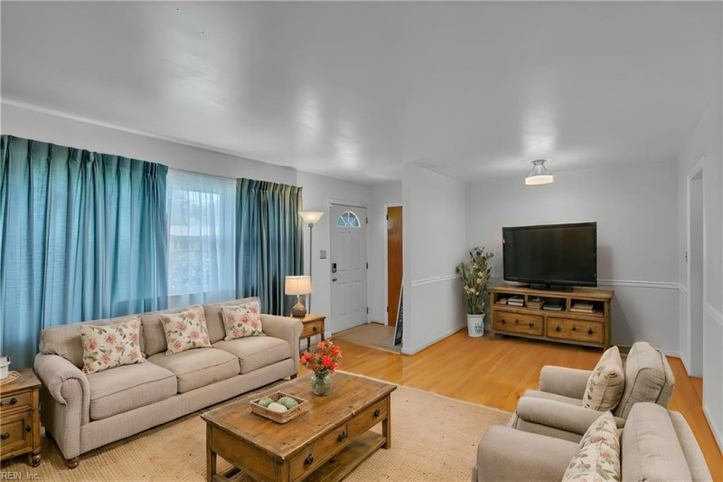 Photo 9 of 40 residential for sale in Hampton virginia