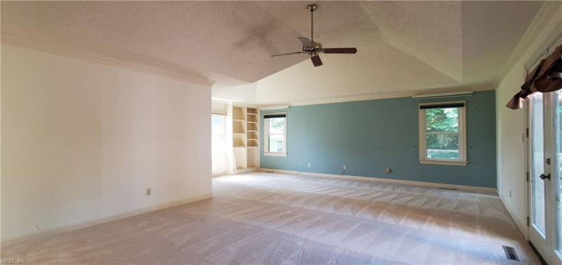 Photo 10 of 20 residential for sale in Virginia Beach virginia