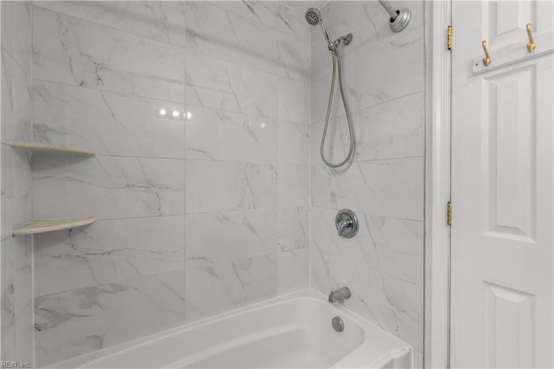Photo 14 of 33 residential for sale in Norfolk virginia