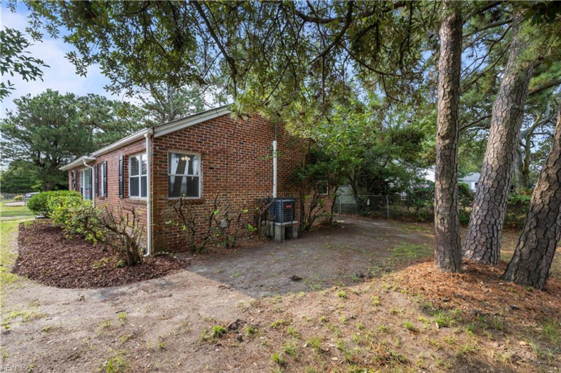Photo 21 of 33 residential for sale in Norfolk virginia