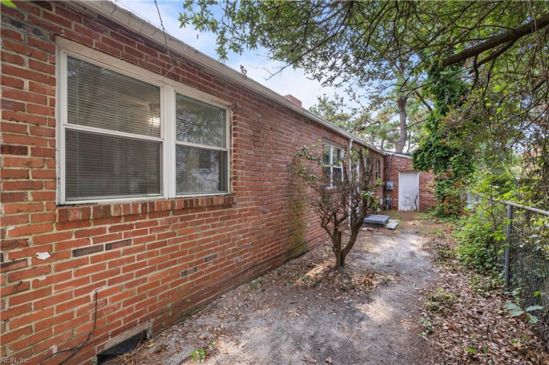Photo 22 of 33 residential for sale in Norfolk virginia