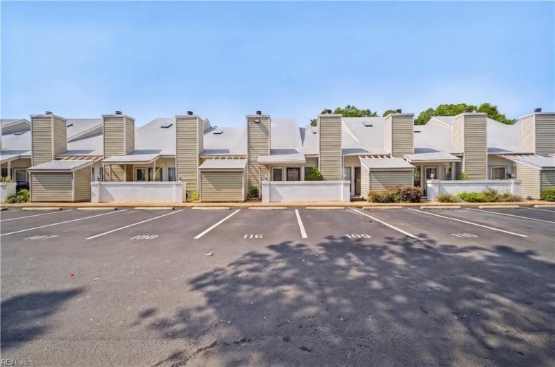 Photo 1 of 31 residential for sale in Norfolk virginia