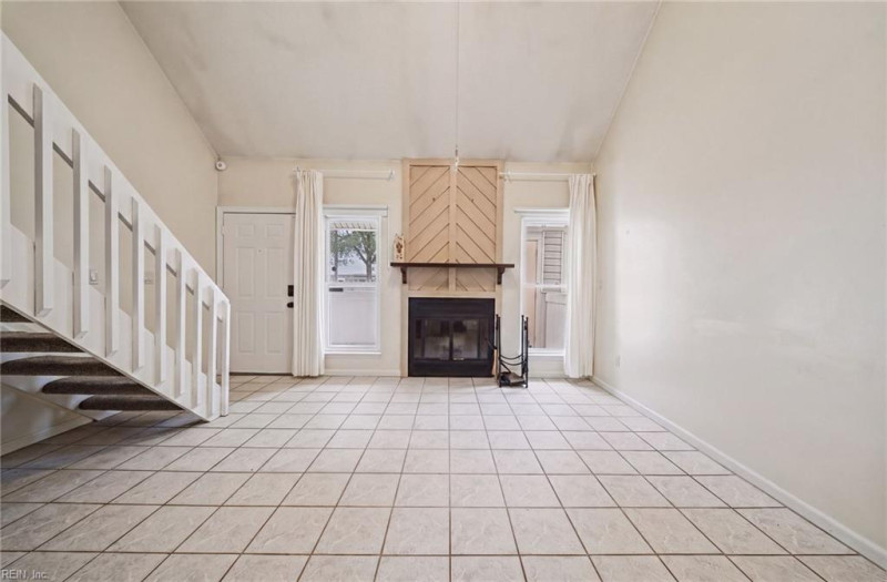Photo 11 of 31 residential for sale in Norfolk virginia