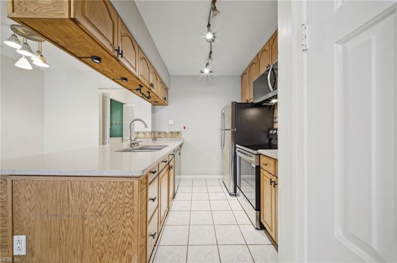 Photo 13 of 31 residential for sale in Norfolk virginia