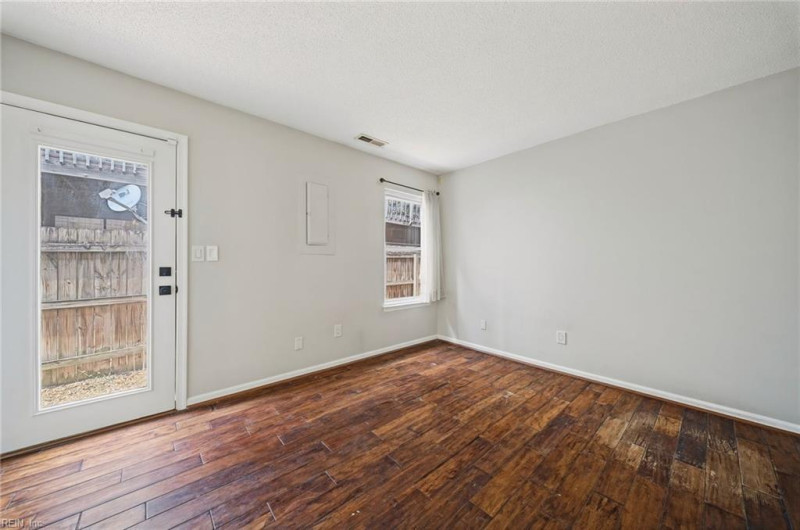 Photo 16 of 31 residential for sale in Norfolk virginia