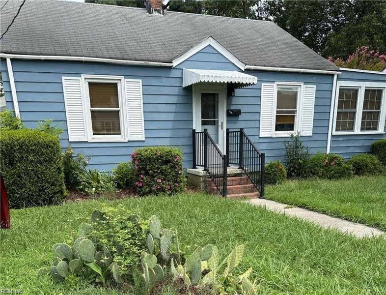Photo 1 of 18 residential for sale in Hampton virginia