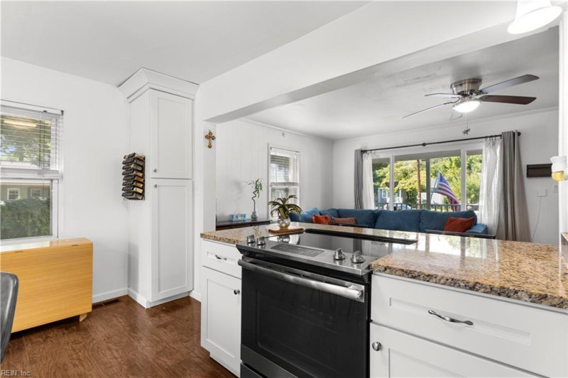 Photo 17 of 33 residential for sale in Norfolk virginia