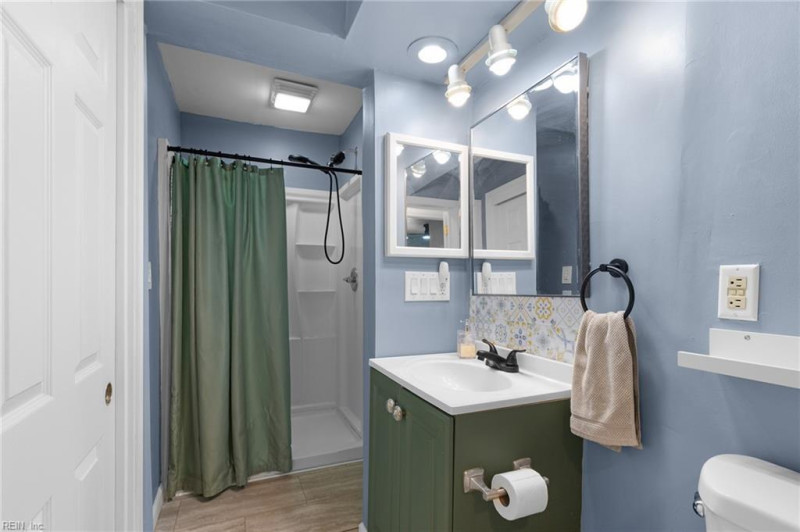 Photo 20 of 33 residential for sale in Norfolk virginia