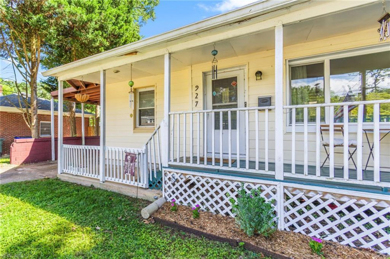 Photo 4 of 33 residential for sale in Norfolk virginia