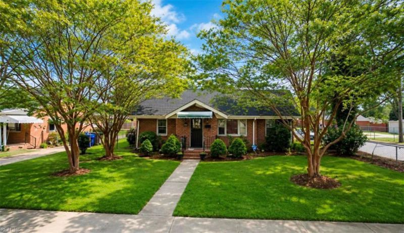 Photo 1 of 1 residential for sale in Portsmouth virginia