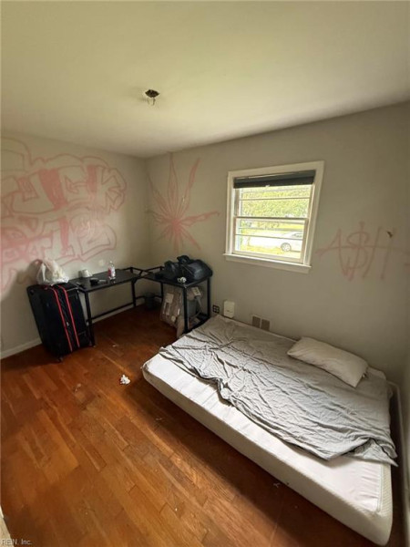 Photo 13 of 14 residential for sale in Norfolk virginia