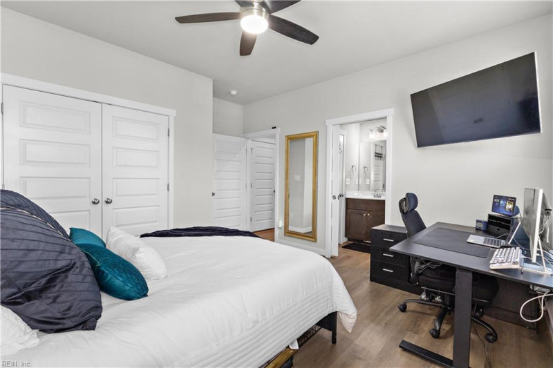 Photo 15 of 33 residential for sale in Chesapeake virginia