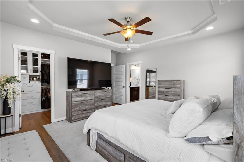 Photo 18 of 33 residential for sale in Chesapeake virginia