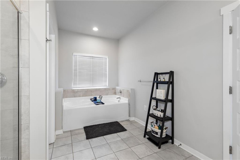 Photo 21 of 33 residential for sale in Chesapeake virginia