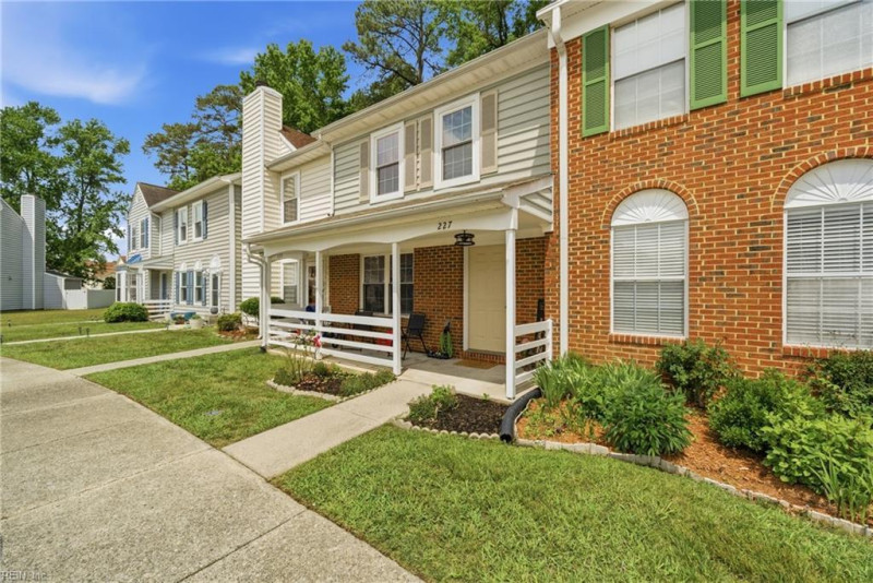 Photo 3 of 24 residential for sale in Newport News virginia Photo 3 of 24 residential for sale in Newport News virginia