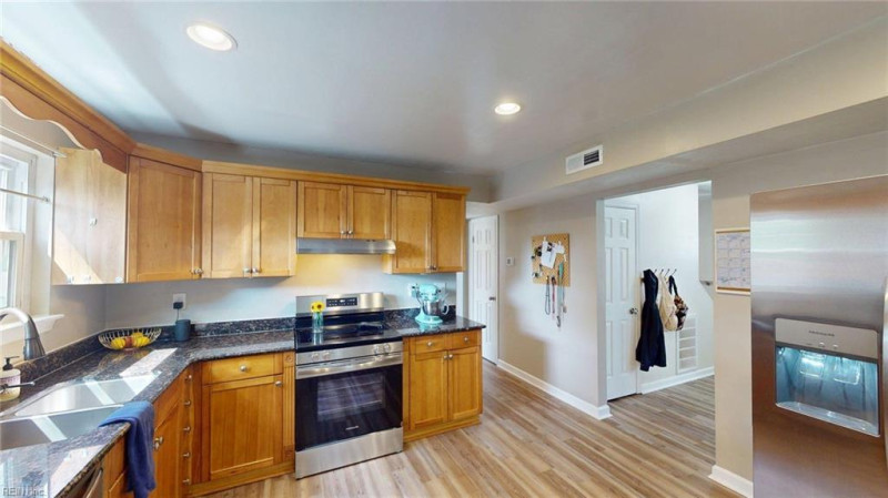 Photo 6 of 39 residential for sale in Virginia Beach virginia