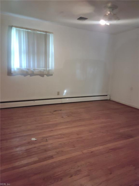 Photo 14 of 18 residential for sale in Chesapeake virginia Photo 14 of 18 residential for sale in Chesapeake virginia