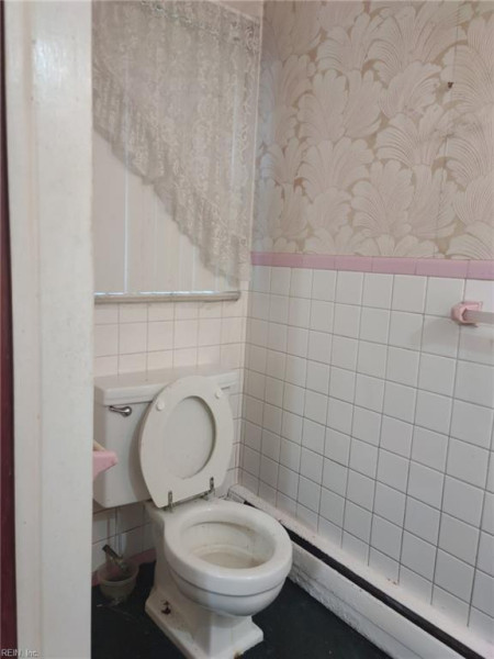 Photo 8 of 18 residential for sale in Chesapeake virginia Photo 8 of 18 residential for sale in Chesapeake virginia