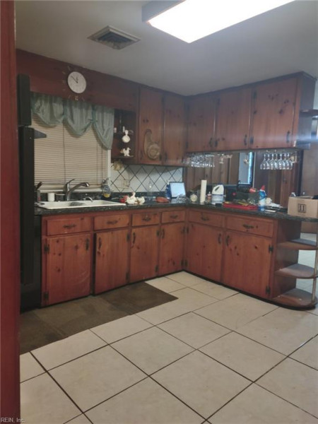 Photo 9 of 18 residential for sale in Chesapeake virginia Photo 9 of 18 residential for sale in Chesapeake virginia
