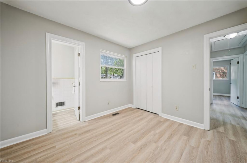 Photo 17 of 33 residential for sale in Chesapeake virginia Photo 17 of 33 residential for sale in Chesapeake virginia