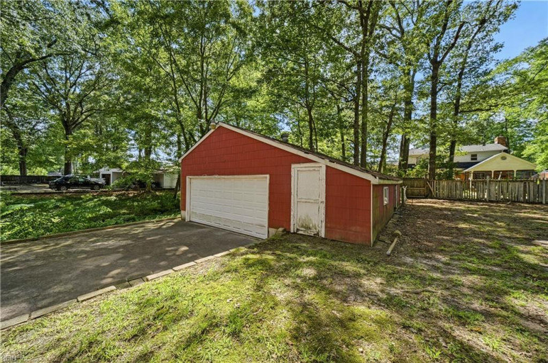 Photo 31 of 33 residential for sale in Chesapeake virginia Photo 31 of 33 residential for sale in Chesapeake virginia