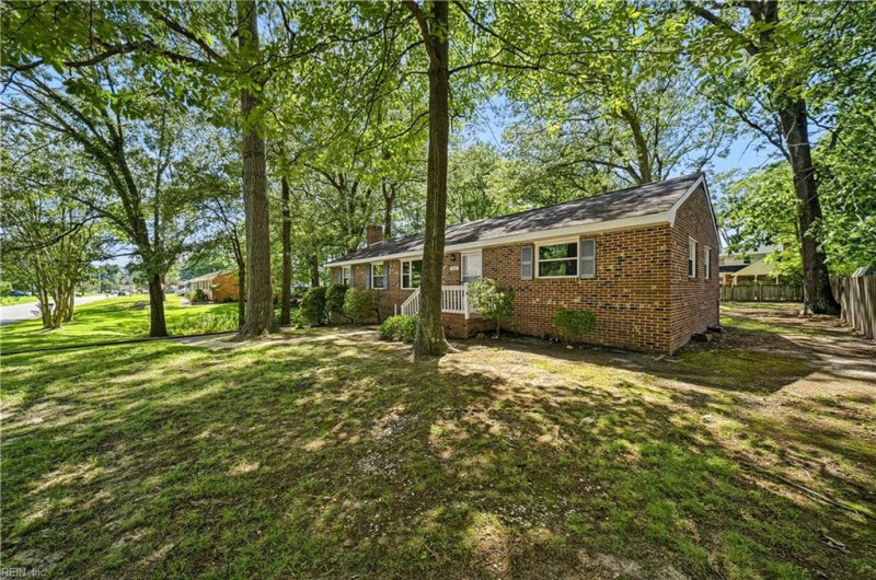 Photo 32 of 33 residential for sale in Chesapeake virginia Photo 32 of 33 residential for sale in Chesapeake virginia