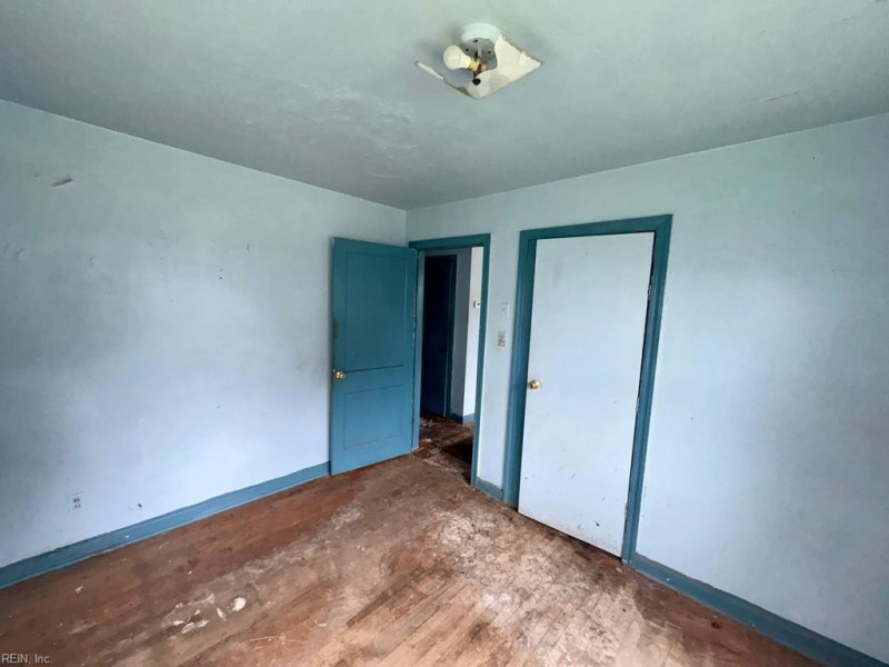 Photo 11 of 14 residential for sale in Norfolk virginia Photo 11 of 14 residential for sale in Norfolk virginia