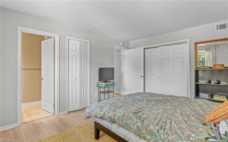 Photo 15 of 48 residential for sale in Norfolk virginia