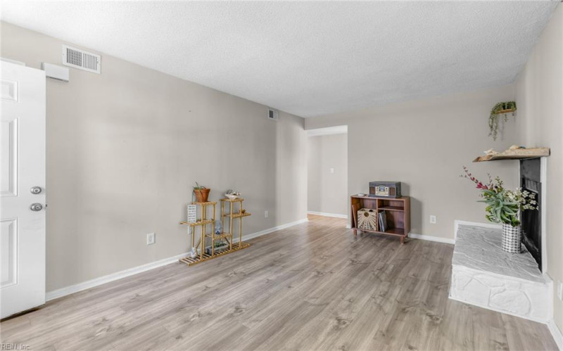 Photo 4 of 48 residential for sale in Norfolk virginia