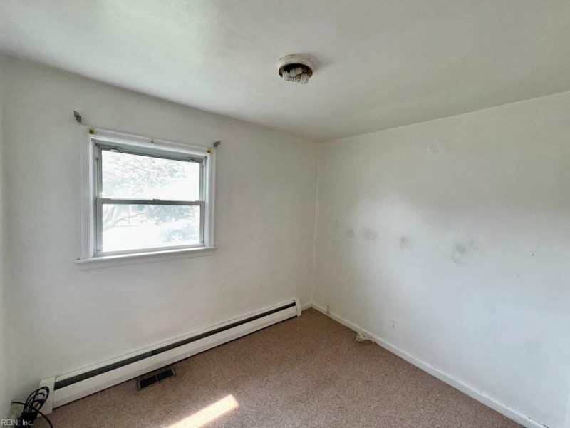 Photo 17 of 18 residential for sale in Norfolk virginia Photo 17 of 18 residential for sale in Norfolk virginia