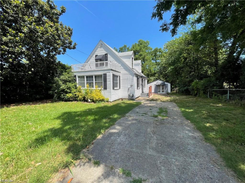 Photo 1 of 13 residential for sale in Norfolk virginia