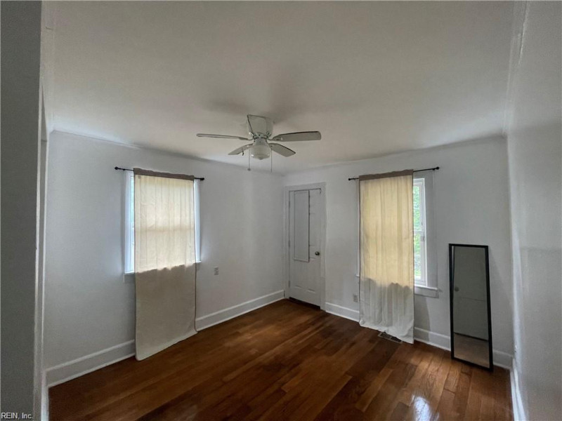 Photo 12 of 13 residential for sale in Norfolk virginia