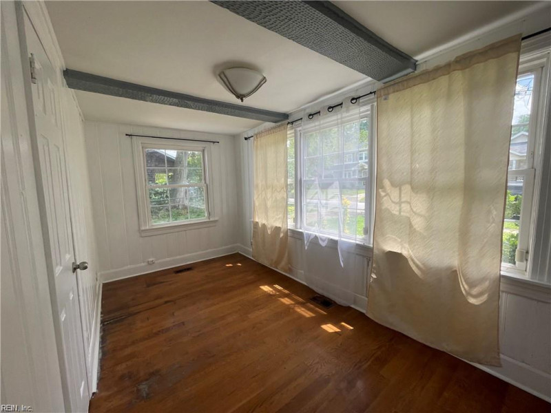 Photo 8 of 13 residential for sale in Norfolk virginia