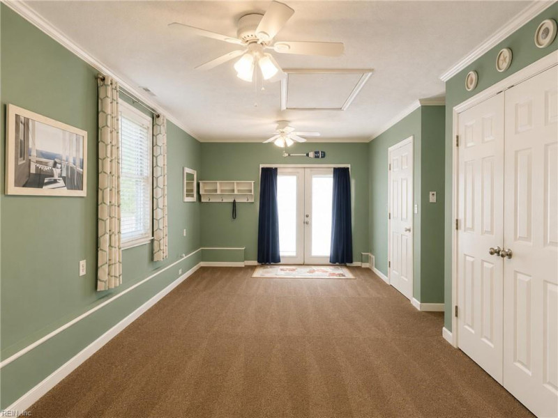 Photo 20 of 30 residential for sale in Gloucester County virginia