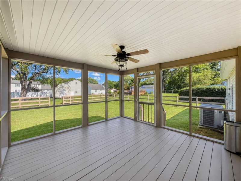 Photo 23 of 30 residential for sale in Gloucester County virginia