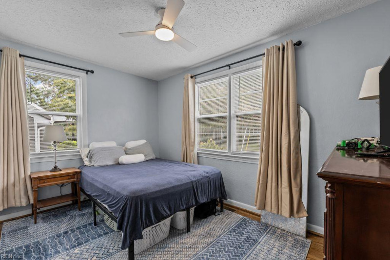 Photo 11 of 15 residential for sale in Norfolk virginia