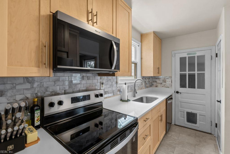 Photo 14 of 15 residential for sale in Norfolk virginia