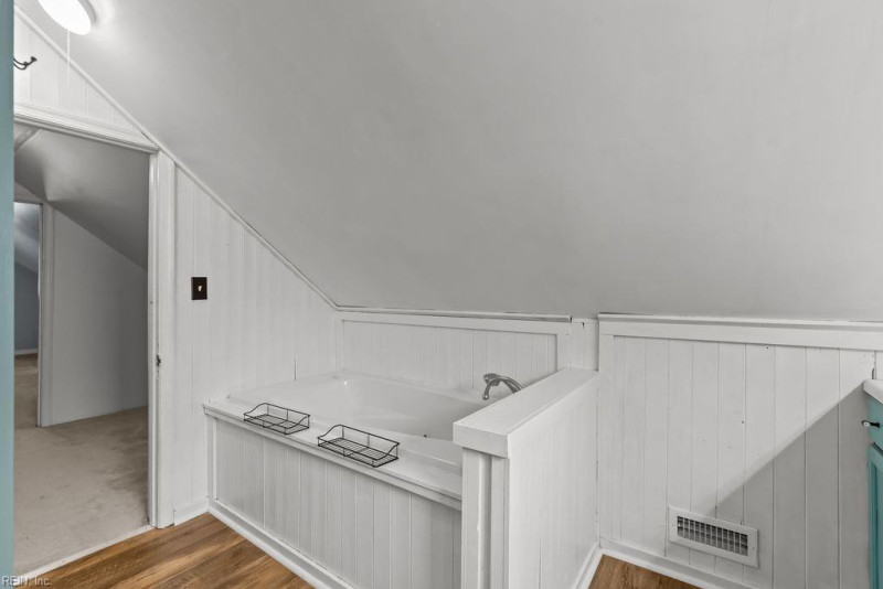 Photo 5 of 15 residential for sale in Norfolk virginia