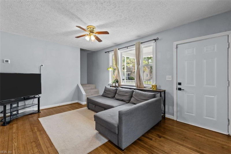 Photo 8 of 15 residential for sale in Norfolk virginia