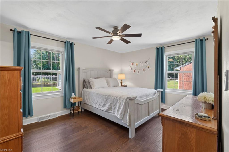 Photo 23 of 39 residential for sale in Franklin virginia
