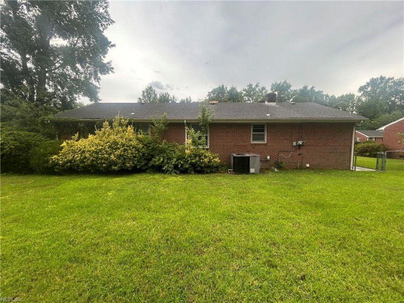 Photo 3 of 6 residential for sale in Chesapeake virginia Photo 3 of 6 residential for sale in Chesapeake virginia