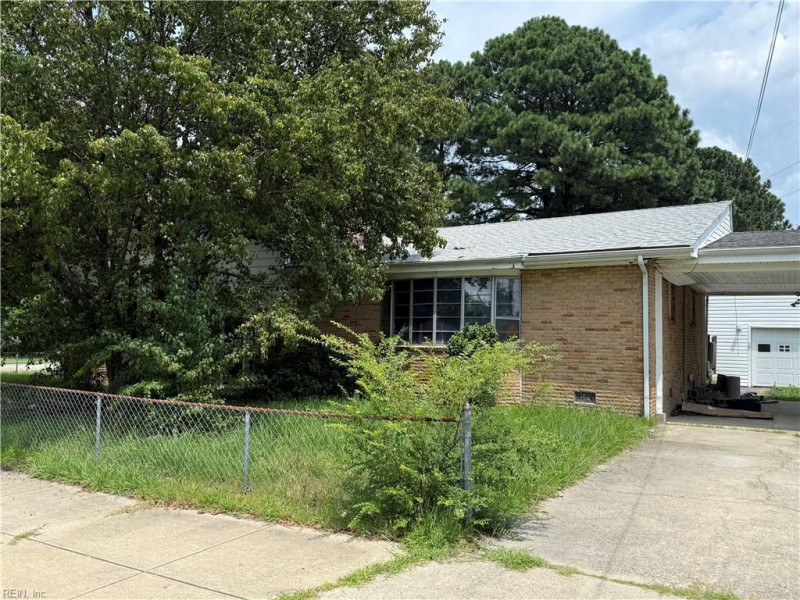 Photo 3 of 10 residential for sale in Hampton virginia